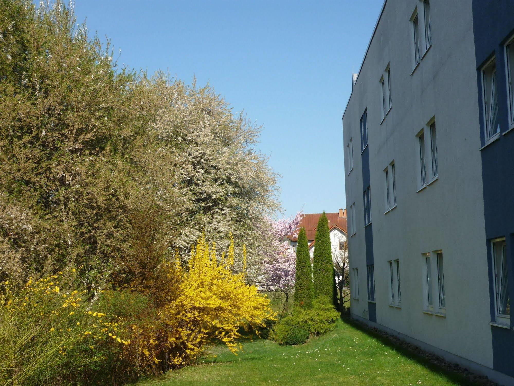 Residenz - Businesshotel เบนส์ไฮม์ ภายนอก รูปภาพ