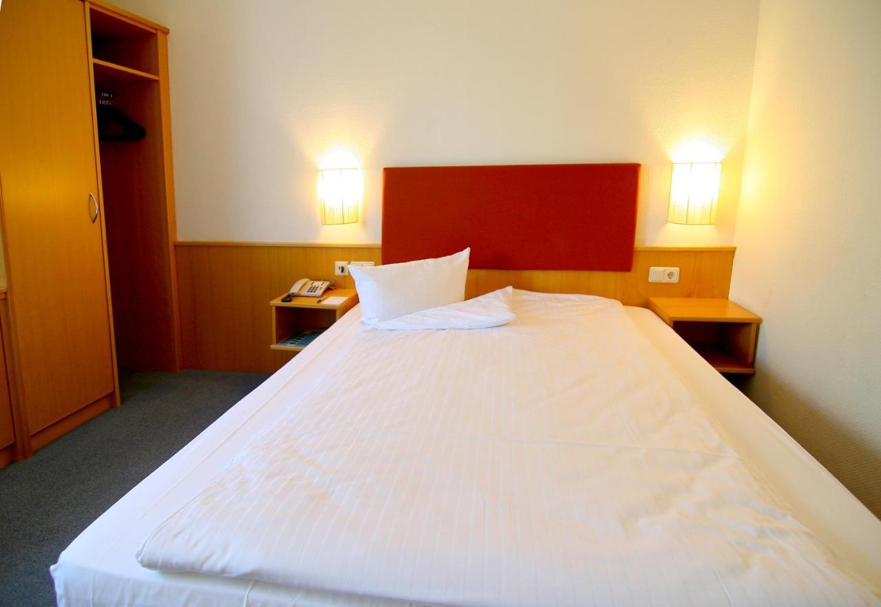 Residenz - Businesshotel เบนส์ไฮม์ ภายนอก รูปภาพ